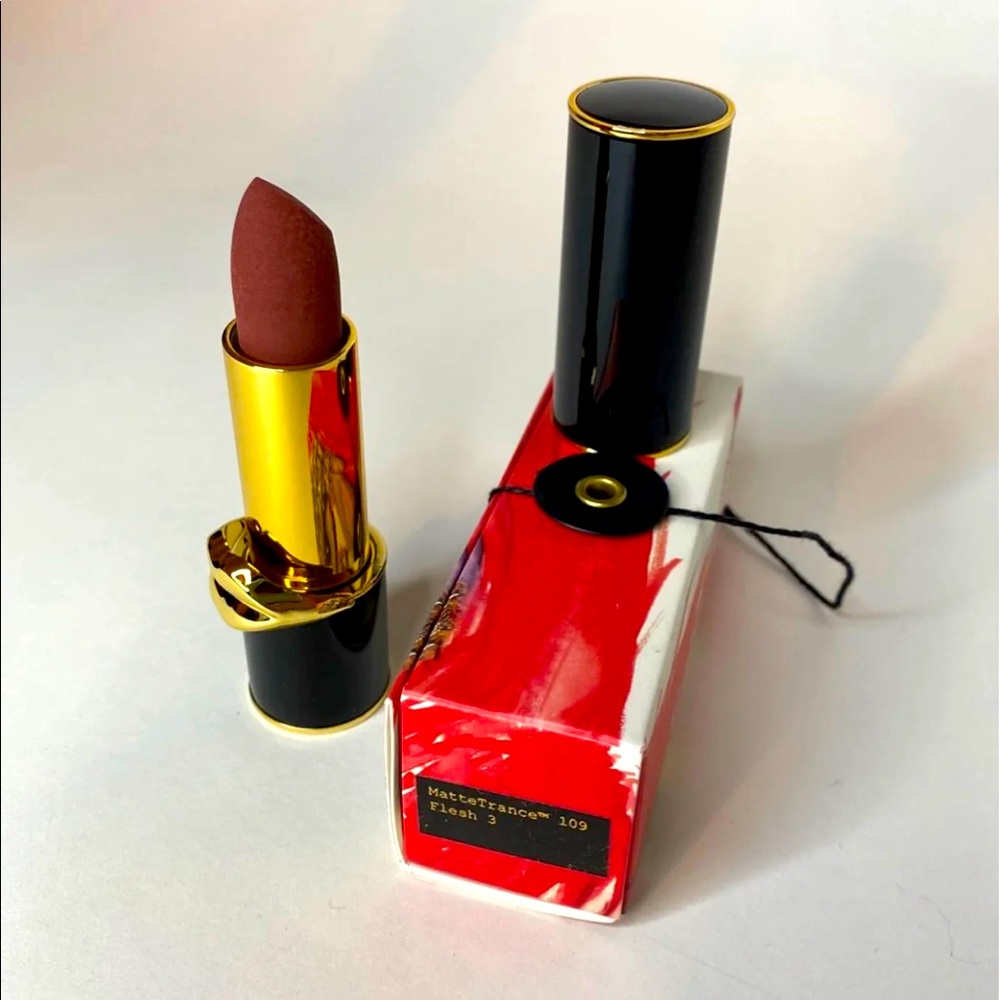 Pat McGrath MatteTrance Lipstick Color Flesh 3